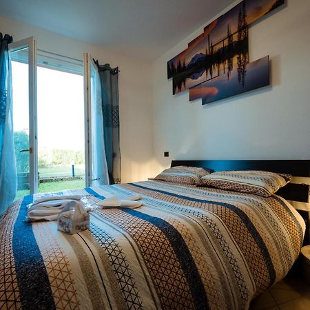 Oliva Apartment - Featuring A Private Garden And Access To A Pool Barcuzzi Exterior photo