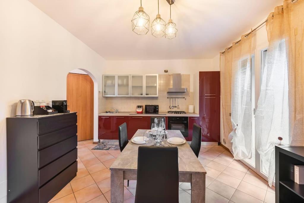 Oliva Apartment - Featuring A Private Garden And Access To A Pool Barcuzzi Exterior photo