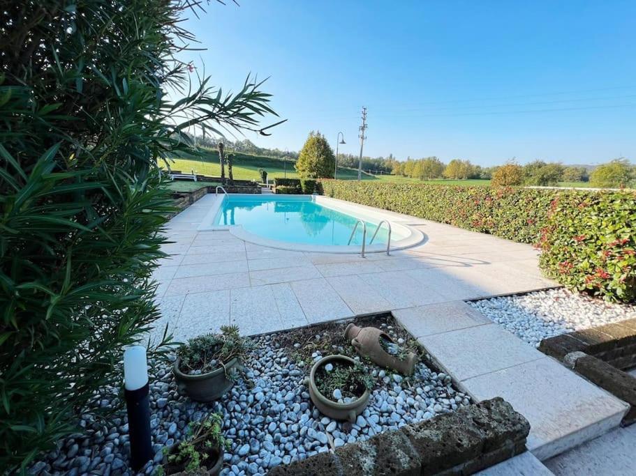 Oliva Apartment - Featuring A Private Garden And Access To A Pool Barcuzzi Exterior photo