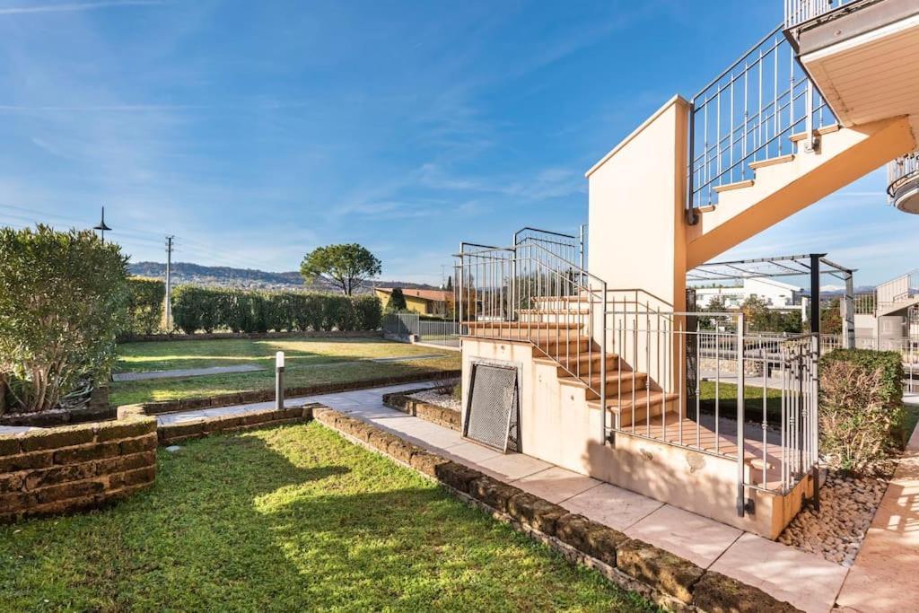 Oliva Apartment - Featuring A Private Garden And Access To A Pool Barcuzzi Exterior photo